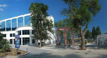 Фотографии Гостиница Spa Hotel Primorsky Park г. Ялта Крым (Россия) №3 Фото Гостиница Spa Hotel Primorsky Park г. Ялта 3