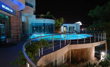 Фотографии Гостиница Spa Hotel Primorsky Park г. Ялта Крым (Россия) №5 Фото Гостиница Spa Hotel Primorsky Park г. Ялта 5