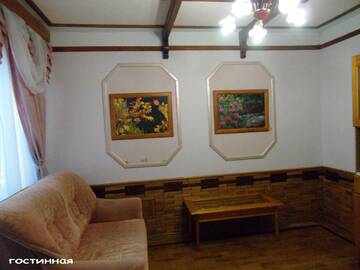 Фото номера 2-комнатный номер люкс с 1 двуспальной кроватью Апартаменты Медный Всадник г. Ялта 5