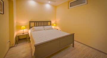 Фото номера  Апартаменты-студио Гостевой дом Apart-Hotel-Valencia г. Ялта 30