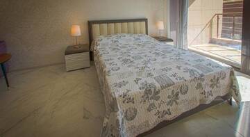Фото номера  Апартаменты-студио Гостевой дом Apart-Hotel-Valencia г. Ялта 105