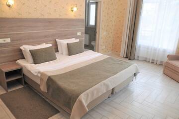 Фото номера Комфорт Гостиница Тавр г. Ялта 18