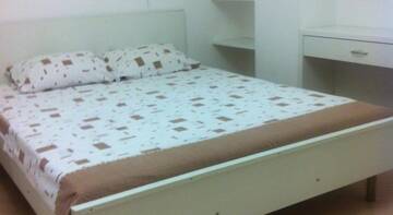 Фото номера Семейный номер с ванной комнатой Гостиница Inzhir Guest House г. Ялта 4