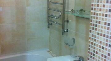 Фото номера Семейный номер с ванной комнатой Гостиница Inzhir Guest House г. Ялта 6