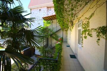 Фото номера Апартаменты-студио Апартаменты Guesthouse Dmitrieva г. Ялта 16