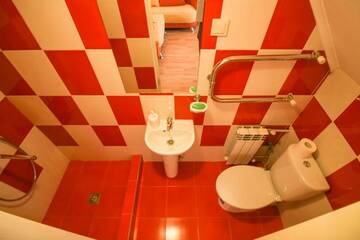 Фото номера Стандартные апартаменты Апартаменты Guesthouse Dmitrieva г. Ялта 9