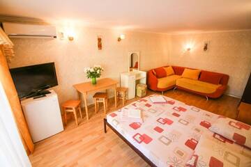 Фото номера Стандартные апартаменты Апартаменты Guesthouse Dmitrieva г. Ялта 6