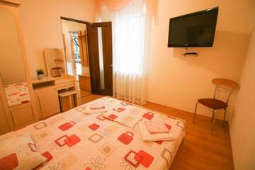 Фото номера Апартаменты с 2 спальнями Апартаменты Guesthouse Dmitrieva г. Ялта 2