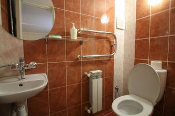 Фото номера Апартаменты с душем Апартаменты Guesthouse Dmitrieva г. Ялта 10