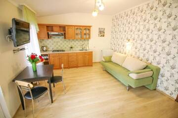 Фото номера Улучшенные апартаменты Апартаменты Guesthouse Dmitrieva г. Ялта 4