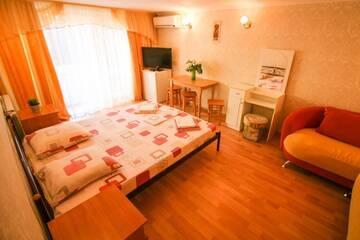 Фото номера Стандартные апартаменты Апартаменты Guesthouse Dmitrieva г. Ялта 3