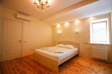 Фото номера Апартаменты с террасой Апартаменты Guesthouse Dmitrieva г. Ялта 13