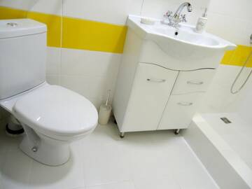 Фото номера Апартаменты - 1-й этаж Апартаменты Guesthouse Dmitrieva г. Ялта 6