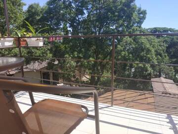 Фото номера Двухместный номер с 1 кроватью и балконом Апартаменты Guesthouse Dmitrieva г. Ялта 8