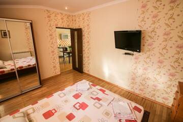 Фото номера Апартаменты Делюкс Апартаменты Guesthouse Dmitrieva г. Ялта 3