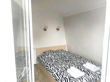Фото номера Двухместный номер с 1 кроватью и балконом Апартаменты Guesthouse Dmitrieva г. Ялта 11