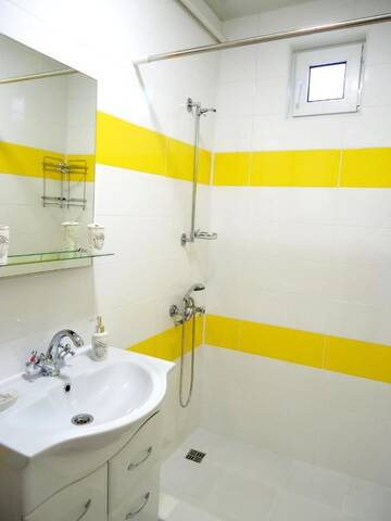 Фото номера Апартаменты - 1-й этаж Апартаменты Guesthouse Dmitrieva г. Ялта 9