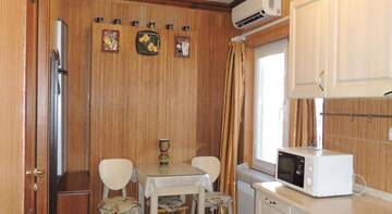 Фото номера Апартаменты с балконом Апартаменты Apartment in Matrosskiy г. Ялта 18