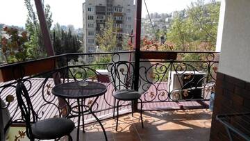Фото номера Номер-студия с террасой Гостиница Guest House Spendiarova г. Ялта 11