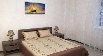 Фото номера Улучшенные апартаменты Гостиница Valensiya г. Ялта 3