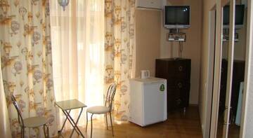 Фото номера Двухместный номер с 1 кроватью или 2 отдельными кроватями Гостевой дом Elling Krab г. Ялта 2