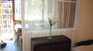 Фото номера Апартаменты с 2 спальнями Апартаменты Apartment na Drazhinskogo 27 г. Ялта 13