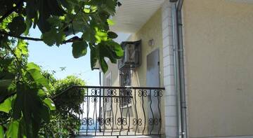 Фото номера Апартаменты с 2 спальнями Гостиница Guest House na Drazhinskogo г. Ялта 12
