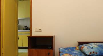 Фото номера Стандартные апартаменты Гостиница Sunny Apartments г. Ялта 9