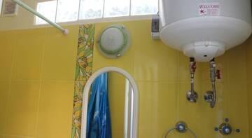 Фото номера Апартаменты с 2 спальнями Гостиница Sunny Apartments г. Ялта 7