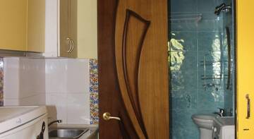 Фото номера Стандартные апартаменты Гостиница Sunny Apartments г. Ялта 5