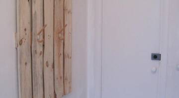Фото номера Односпальная кровать в  женском общем номере Гостиница Gnezdyshko Hostel г. Ялта 6