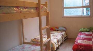 Фото номера Односпальная кровать в  женском общем номере Гостиница Gnezdyshko Hostel г. Ялта 4