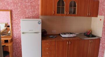 Фото номера Трёхместный номер с хорошим видом Гостевой дом Корона г. Ялта 3